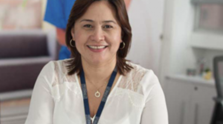 Decana de enfermería de Universidad CES reconocida por USAID